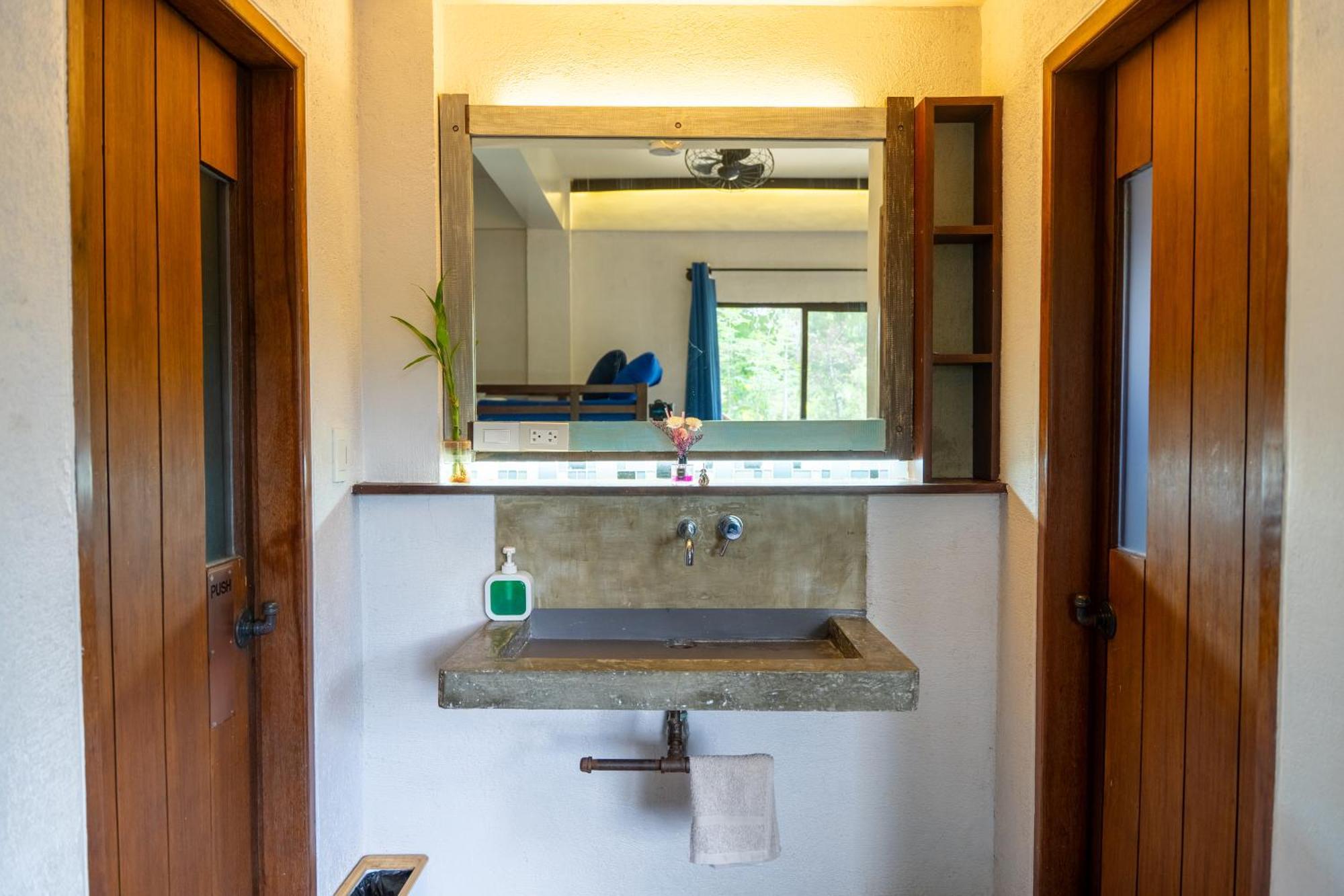 Island Lyfe Adventures Hotel เอลนิโด ภายนอก รูปภาพ